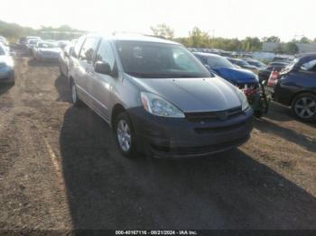  Salvage Toyota Sienna