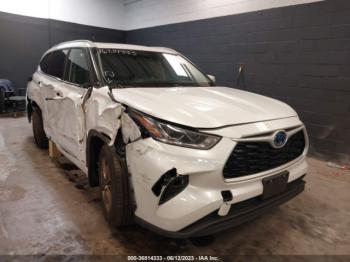  Salvage Toyota Highlander