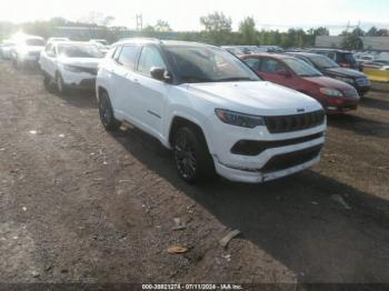  Salvage Jeep Compass