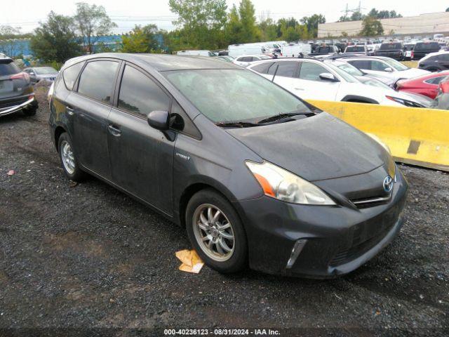  Salvage Toyota Prius v