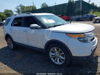  Salvage Ford Explorer