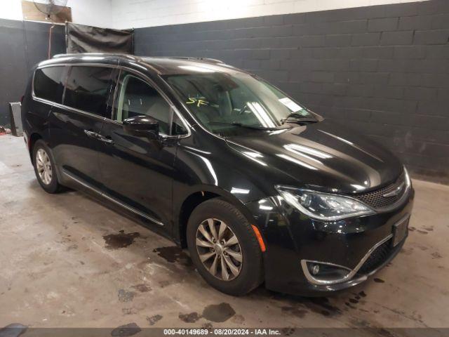  Salvage Chrysler Pacifica