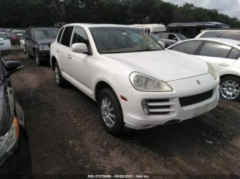  Salvage Porsche Cayenne