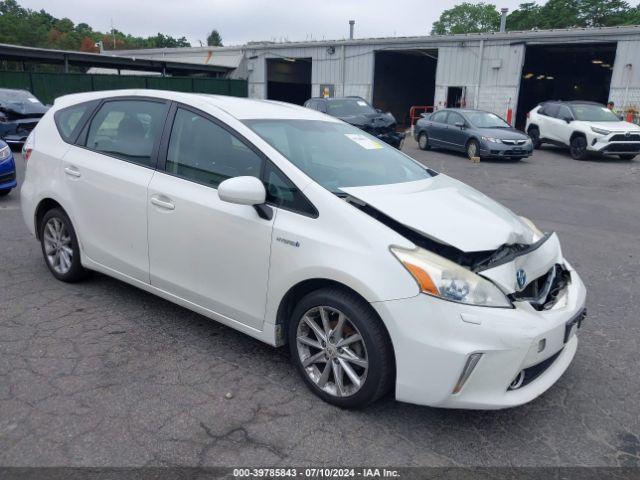  Salvage Toyota Prius v