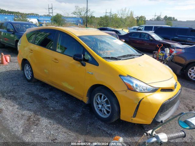  Salvage Toyota Prius v