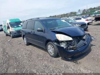  Salvage Toyota Sienna