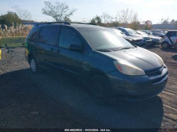  Salvage Toyota Sienna