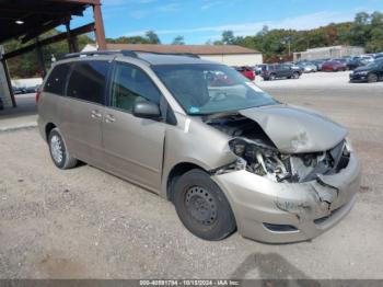  Salvage Toyota Sienna