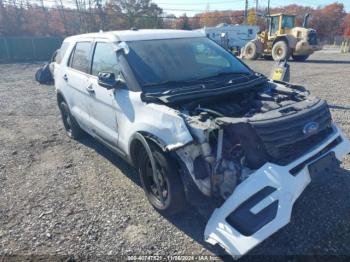  Salvage Ford Utility Police Intercepto