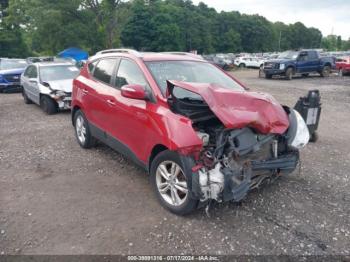  Salvage Hyundai TUCSON