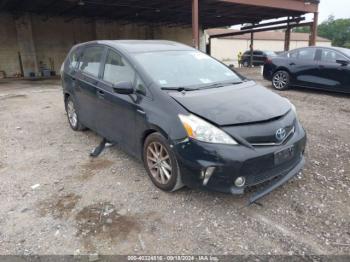  Salvage Toyota Prius v