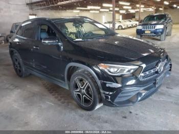  Salvage Mercedes-Benz GLA