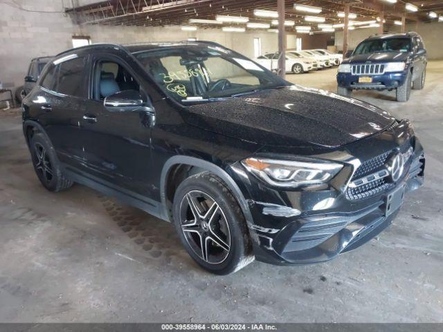  Salvage Mercedes-Benz GLA