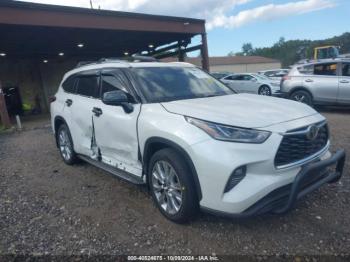  Salvage Toyota Highlander