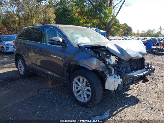  Salvage Toyota Highlander