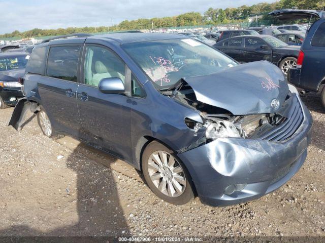  Salvage Toyota Sienna