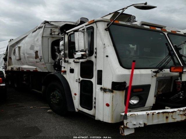  Salvage Mack 600