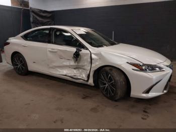  Salvage Lexus Es