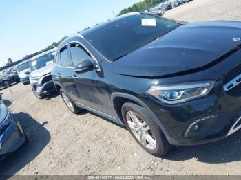  Salvage Mercedes-Benz GLA