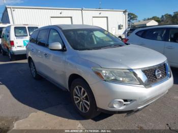  Salvage Nissan Pathfinder