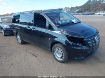  Salvage Mercedes-Benz Metris