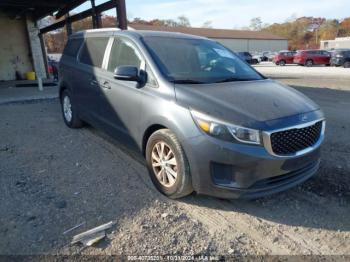  Salvage Kia Sedona