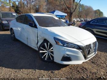  Salvage Nissan Altima