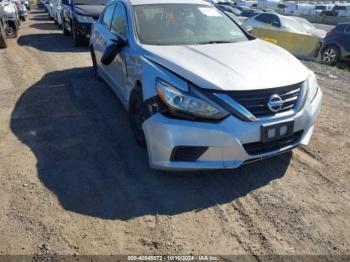  Salvage Nissan Altima