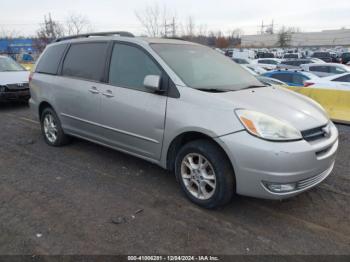  Salvage Toyota Sienna