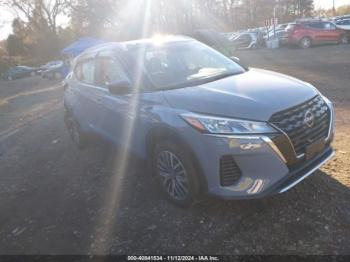  Salvage Nissan Kicks