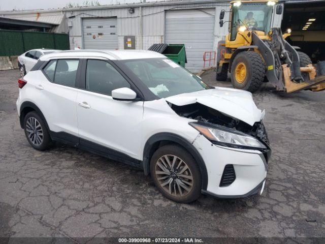  Salvage Nissan Kicks