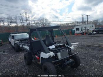  Salvage John Deere Xuv825i