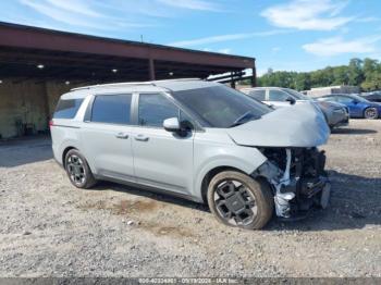  Salvage Kia Carnival