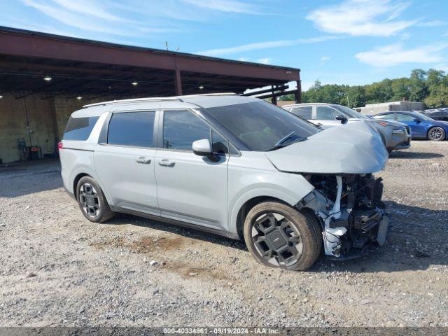  Salvage Kia Carnival