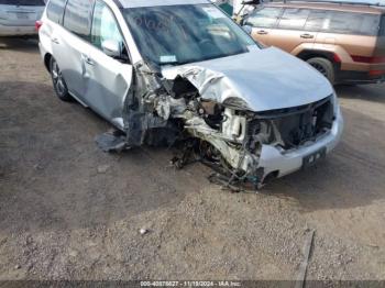  Salvage Nissan Pathfinder