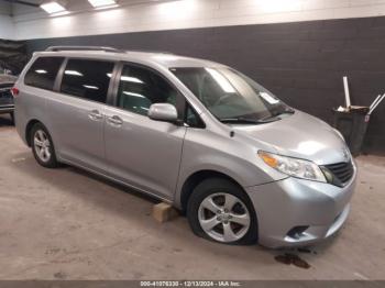  Salvage Toyota Sienna