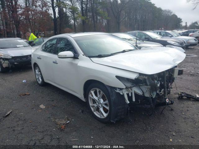  Salvage Nissan Maxima