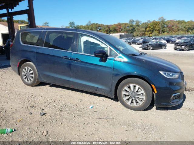  Salvage Chrysler Pacifica