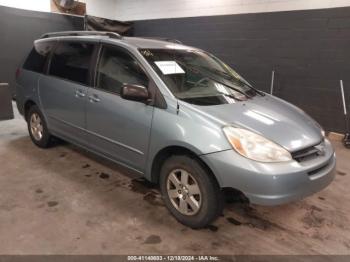  Salvage Toyota Sienna