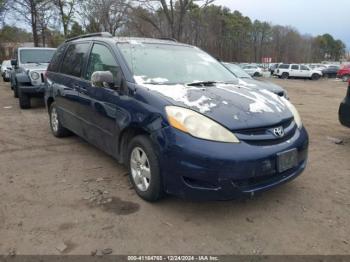  Salvage Toyota Sienna