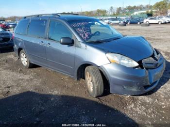  Salvage Toyota Sienna