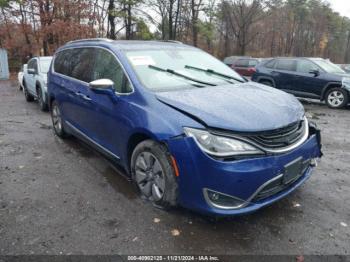  Salvage Chrysler Pacifica