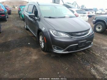  Salvage Chrysler Pacifica