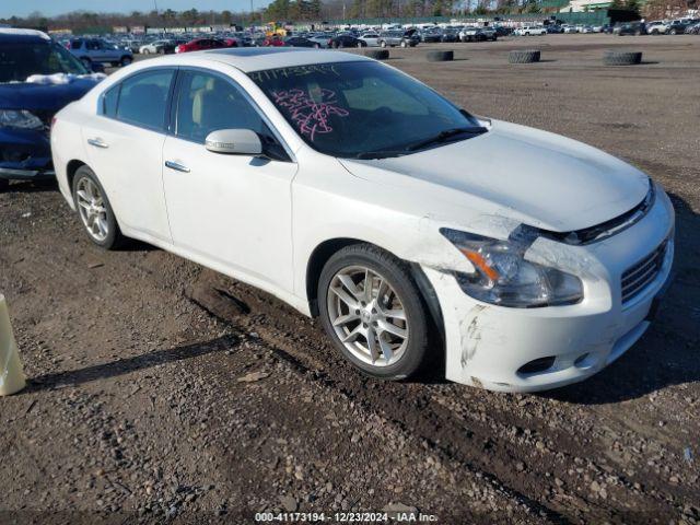  Salvage Nissan Maxima