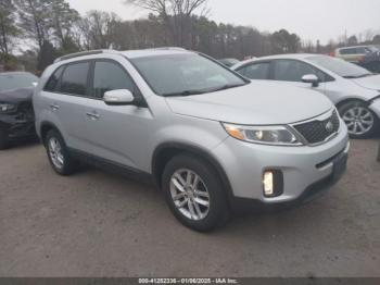  Salvage Kia Sorento