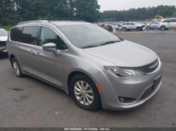  Salvage Chrysler Pacifica