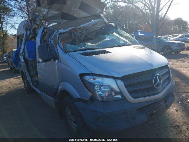  Salvage Mercedes-Benz Sprinter 2500