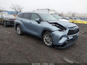  Salvage Toyota Highlander