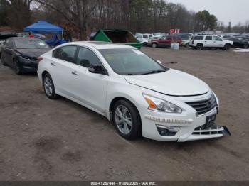  Salvage Nissan Altima