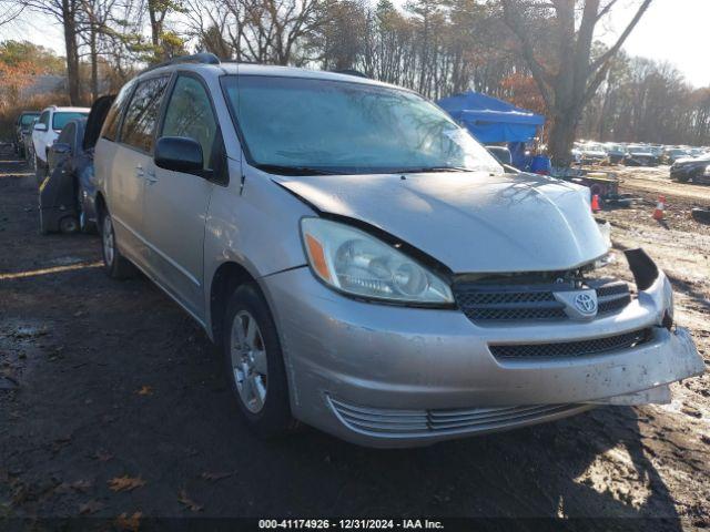  Salvage Toyota Sienna